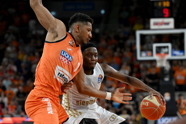 更让他的支 更让他的支