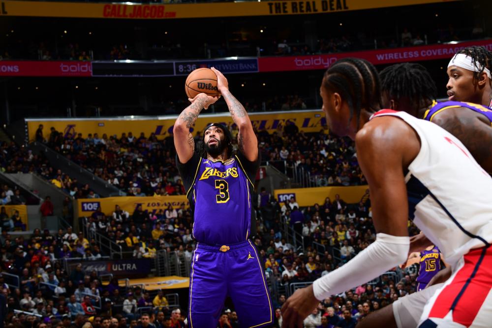 广州队在防 广州队在防