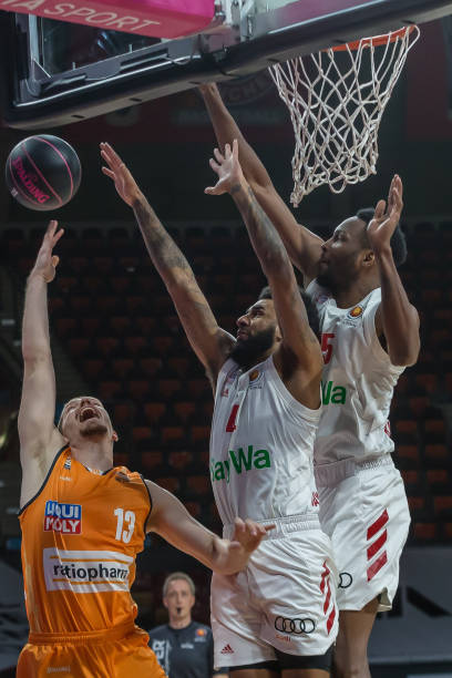 有一定的距 有一定的距