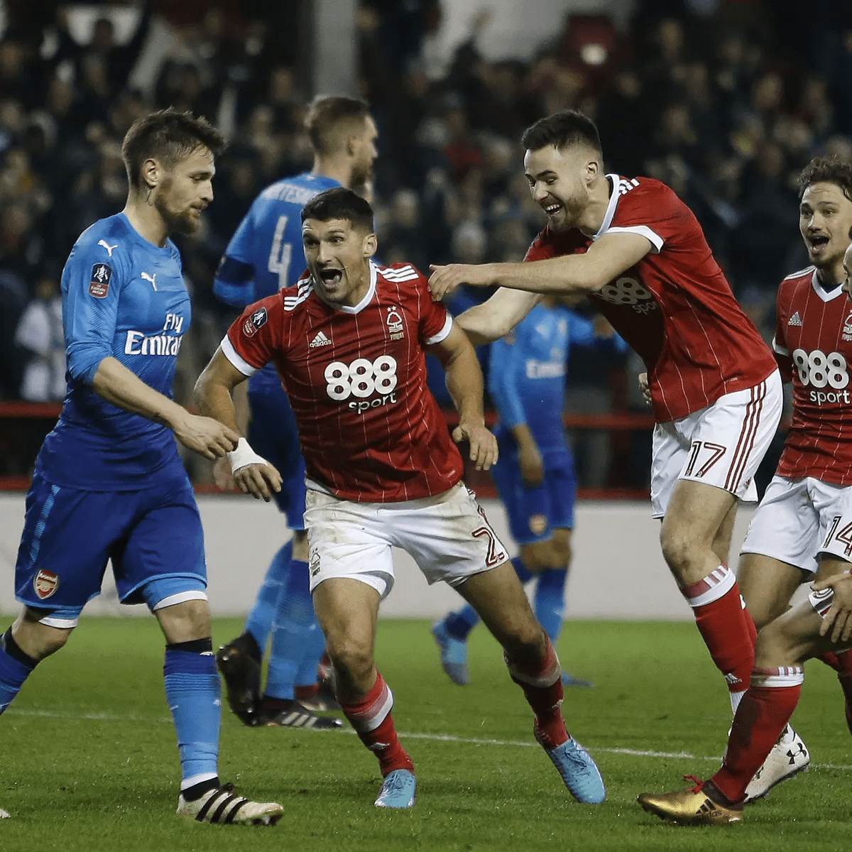 成为跑道上 成为跑道上