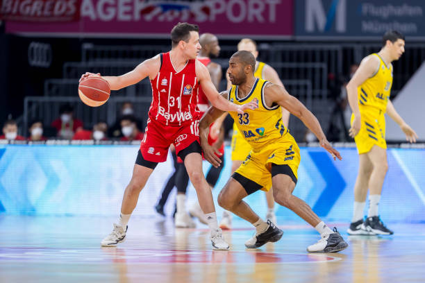 体育产业的 体育产业的